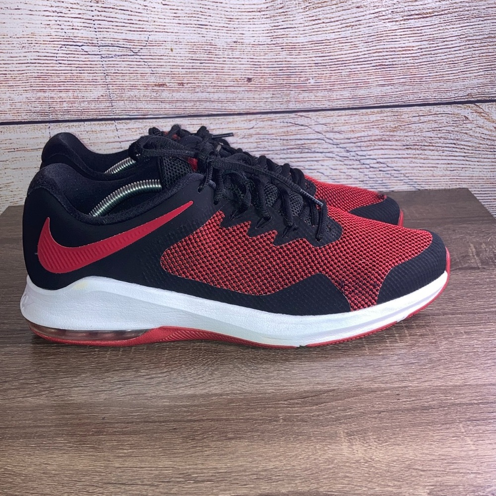 Nike Air Max Alpha Training Black/Red/White Mens Size 12 Pre owned